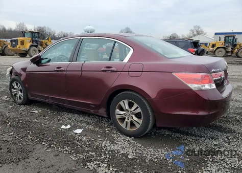 2011 Honda Accord Lxp z USA, uszkodzony, nr VIN 1HGCP2F46BA035168